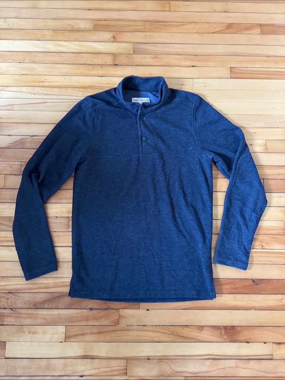 Filson henley long sleeved shirt